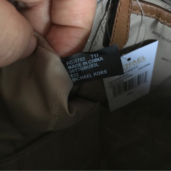 NWT Michael Kors Beckett large top zip leather satchel Acorn - Picture 9 of 12